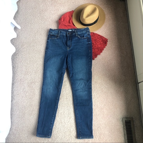 Old Navy Sculpt Rockstar skinny jeans - Picture 4 of 7